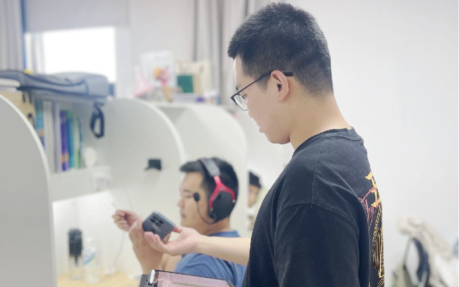 28考研全年集训营助教检查自习与手机管理